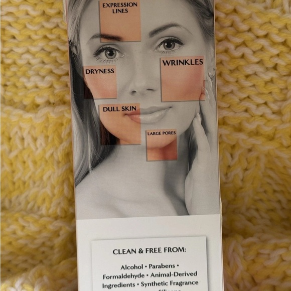 Reventin Clinical Results Hydrating Face Serum - Pink Hyaluronic + Vitamin C - Picture 2 of 3